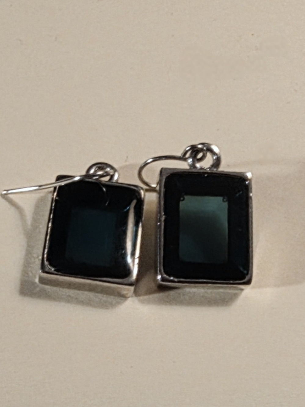 Women’s Silver-Tone Glass Emerald Square Drop Earrings